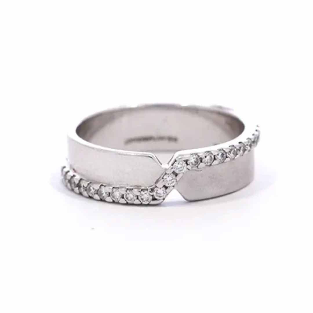 Diamond Band Leander